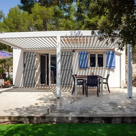Le Cabanon De Valerie Holiday home Sanary-sur-Mer